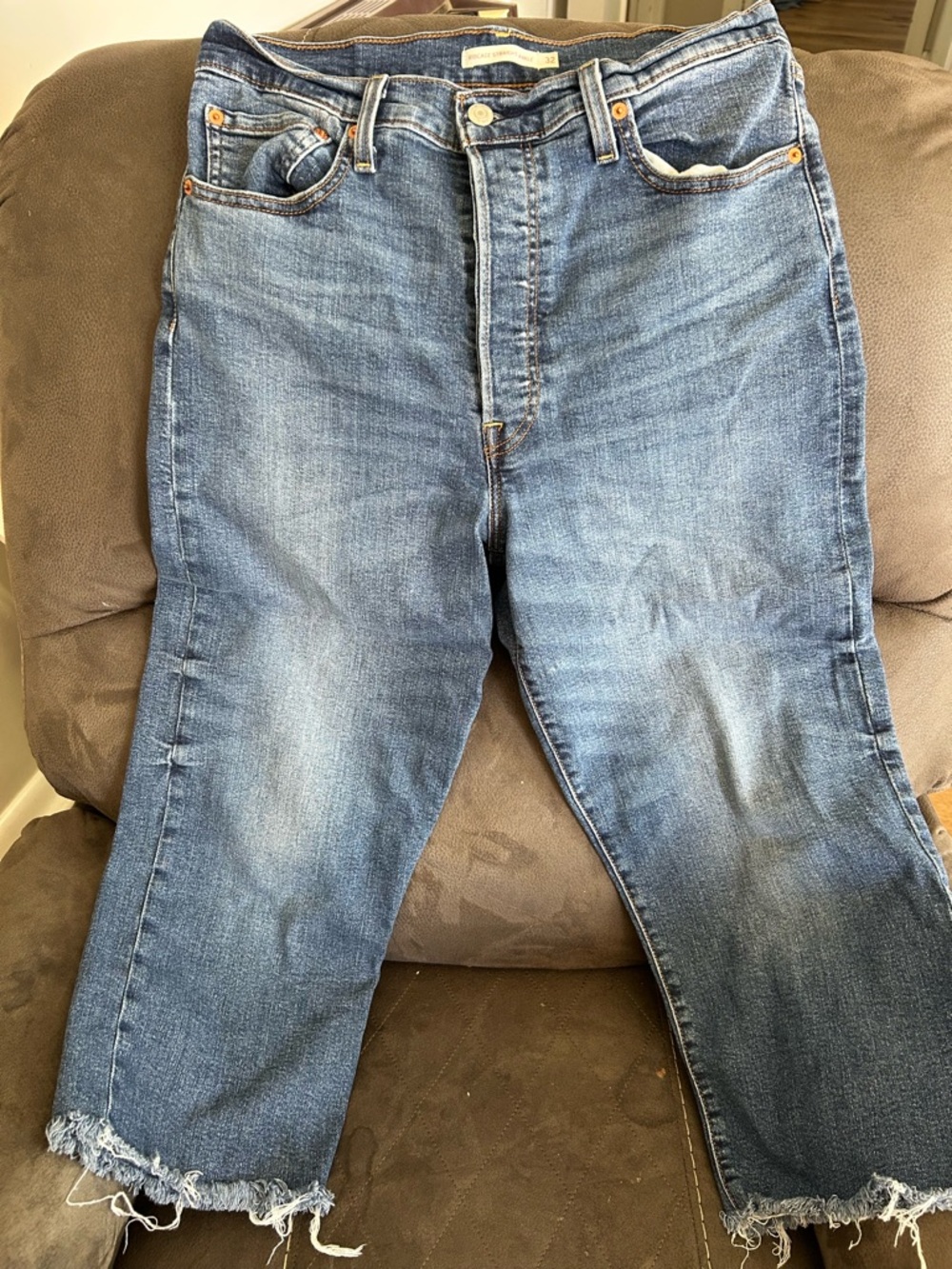 Levi's Blue Washed Cropped Ankle Jeans